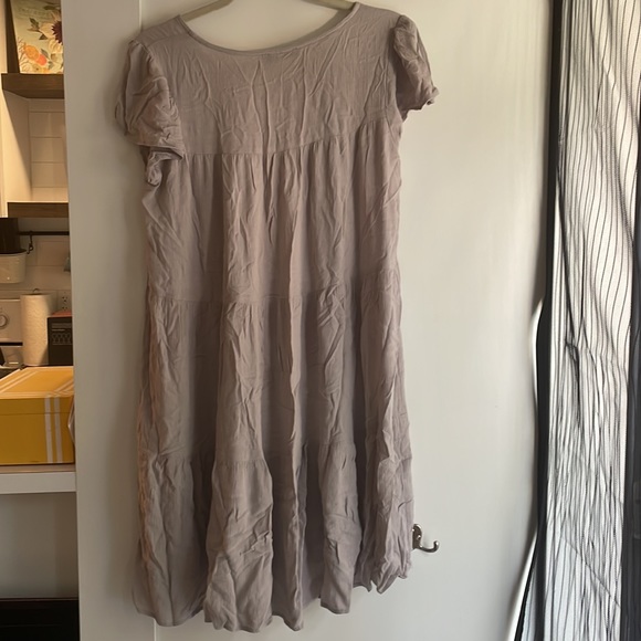 Flowey, grey dress. Loose fit. - Picture 2 of 3